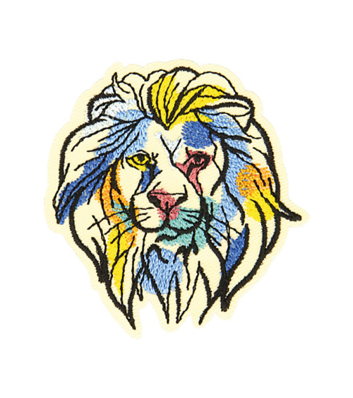 Iron-on badge in natural color lion 5.2cm x 5.5cm