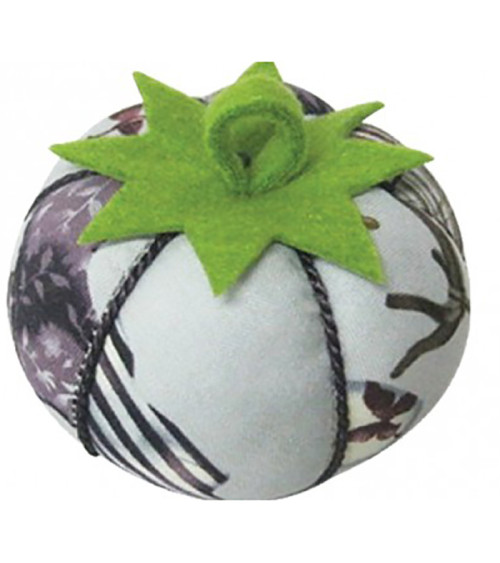 Grey and purple printed pin-up tomatoes