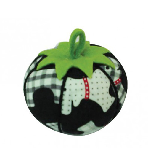 Checkered printed pin holder tomatoes