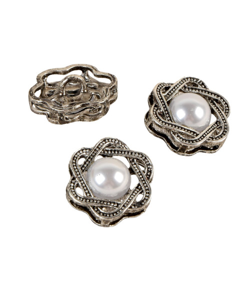 White pearl button 20mm