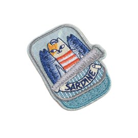 Ecusson thermocollant chat en boîte sardine 4,5cm x 5,5cm