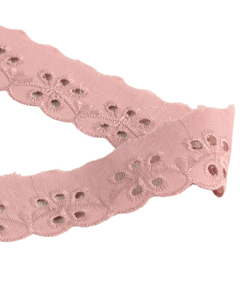 Old pink scalloped flower embroidery 30mm per meter