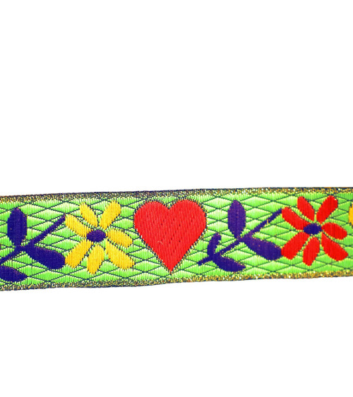 Bobina da 10 m di treccia jacquard cuori e fiori da 25 mm verde anice