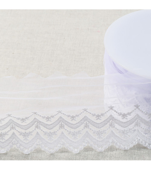 Double wave embroidered tulle scalloped matt 108mm white per meter