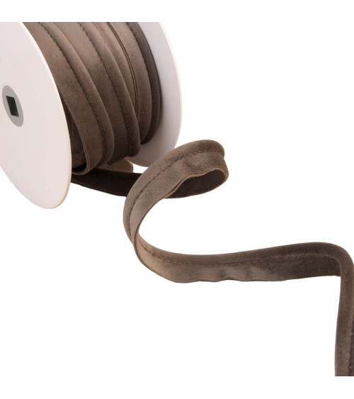 15m reel of light brown velvet piping 5mm