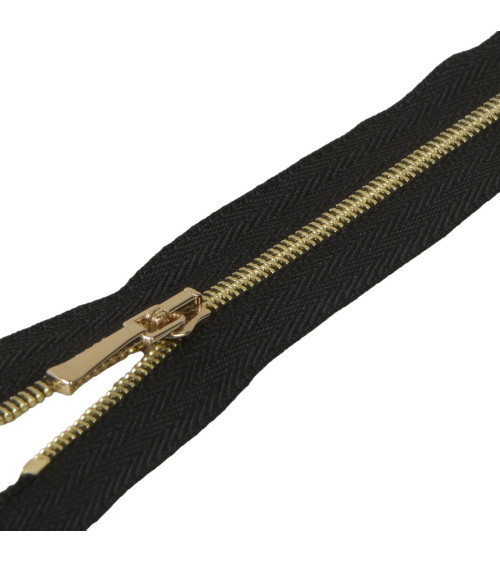 Non-separable closure fine mesh gold - black