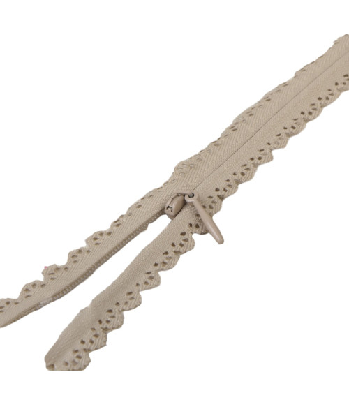 Adjustable non-separable lace closure - stone beige