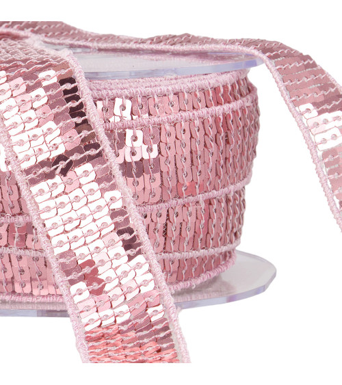 Spool of 14.5m light pink sequin braid