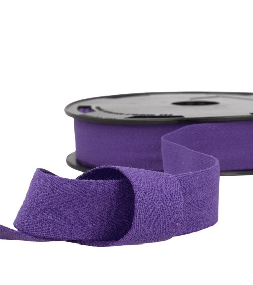 50m bobbin of Violet cotton serge