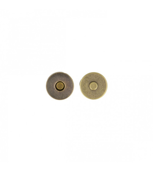 Set of 2 antique gold colored 19mm rivet magnet clasps