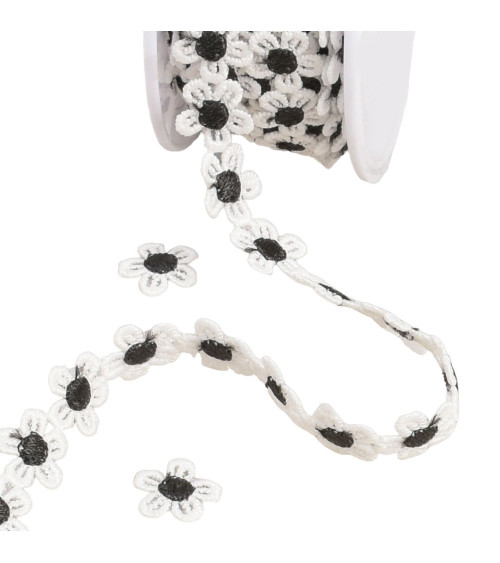 Guipure daisy 13mm white/black by the meter