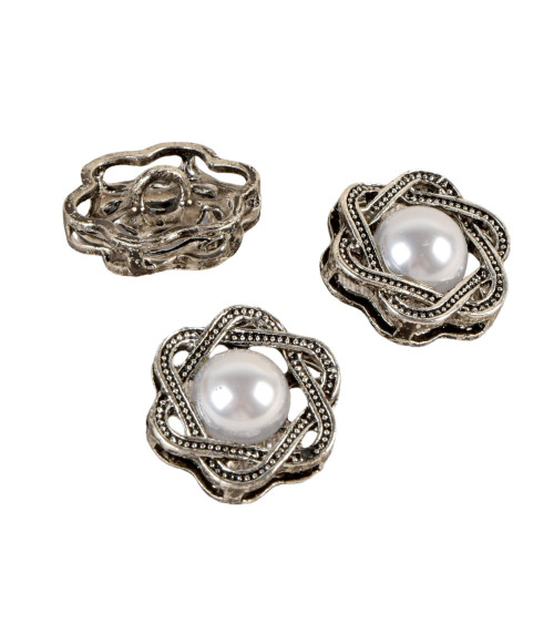 Set of 3 white pearl buttons 20mm