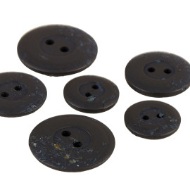 Lot de 3 boutons ronds 2 trous copeaux 15mm Noir