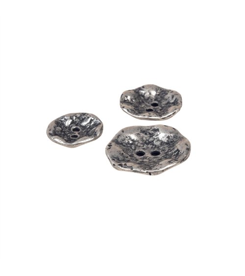 Lot de 3 boutons métal martelé argent vieilli